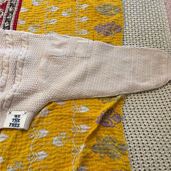 We The Free Cropped Heritage Ivory/Beige Cable Knit Cardigan - Picture 4 of 12